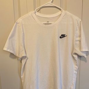 SOLD: Nike T-Shirt